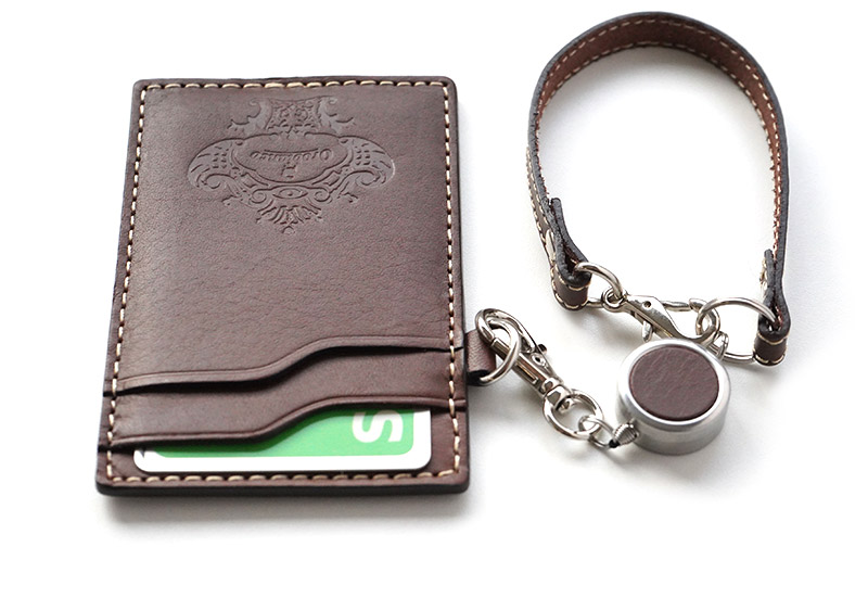 カードポケット付きパスケース