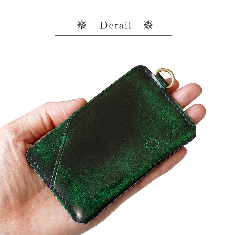 手のひらに乗るコンパクトなサイズ