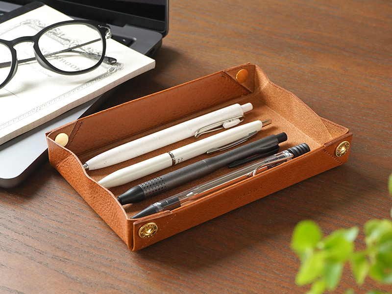 ペントレイにもなるペンケース