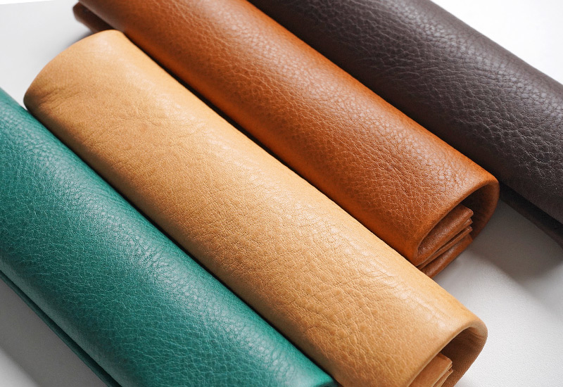 自然なシボと、しなやかな手触りイタリアンミネルバボックスレザー