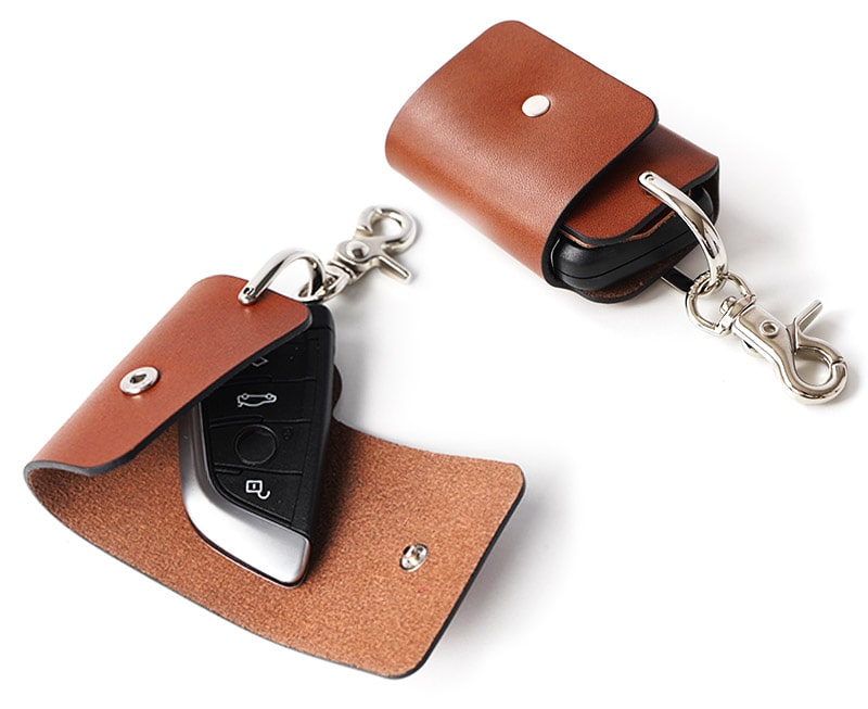 車のスマートキーが収納可能な本革キーケース