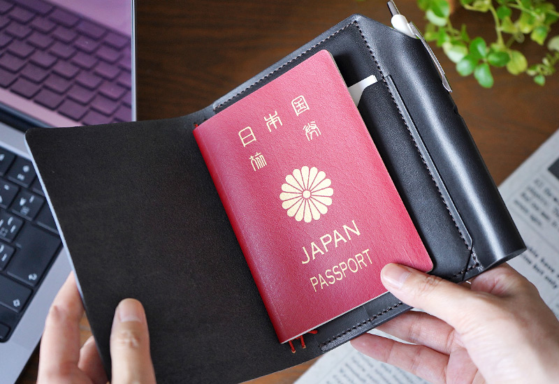 パスポートケース カバー 本革 日本製 レザー REVEL レヴェル おしゃれ シンプル