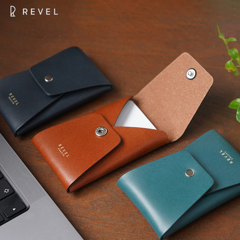 REVEL VERTICAL CARD CASE