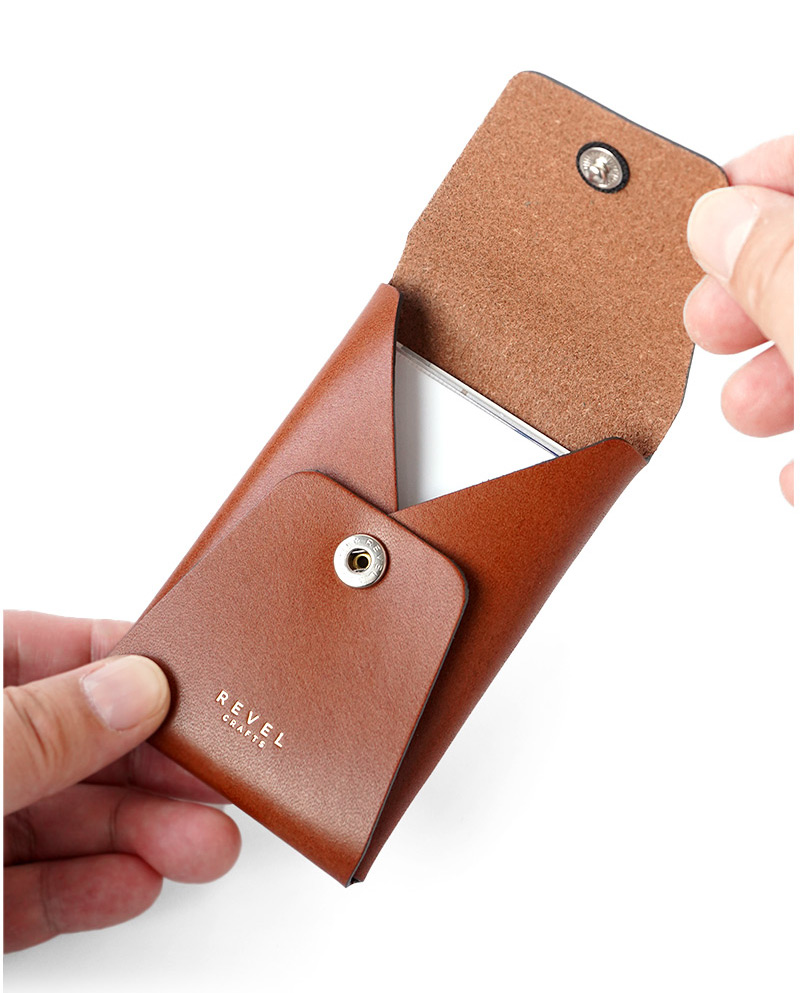 REVEL VERTICAL CARD CASE
