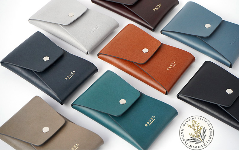 REVEL VERTICAL CARD CASE