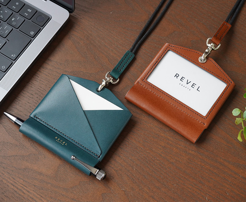 絵馬をイメージしたREVELのIDカードケース。