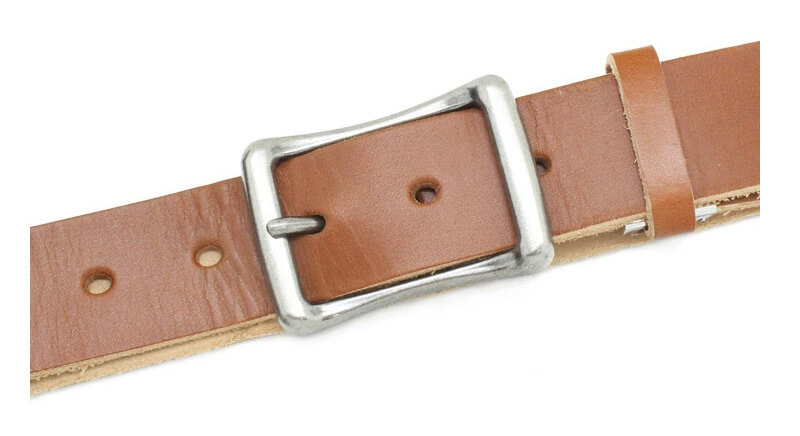 シンプルなバックル× 使い勝手の良い35mm幅ベルト