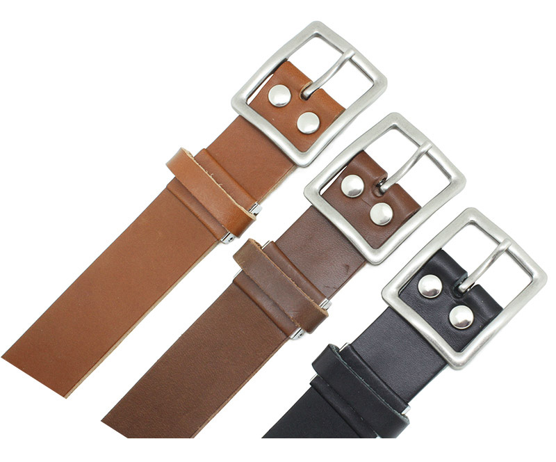 流行に左右されず長く愛用できるシンプルなスクエアバックルで、フォーマルからカジュアルまで広くお使い頂けます