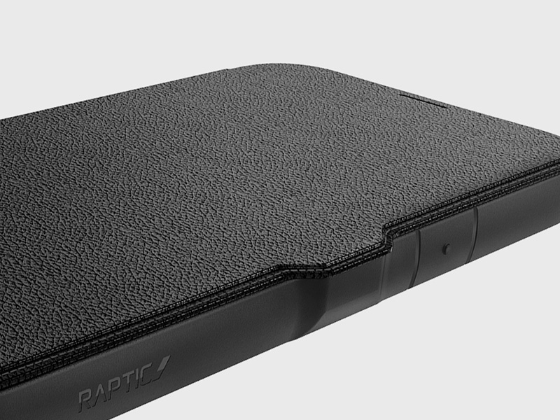 前面フリップには、高級感のあるレザーテイストの合成皮革を使用