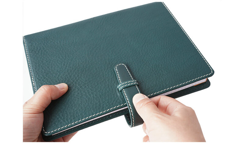 シンプルな差し込み式ベルト