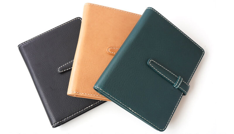 Conceria800社 最高級イタリアンレザー 『Toscana Volanato』を使用