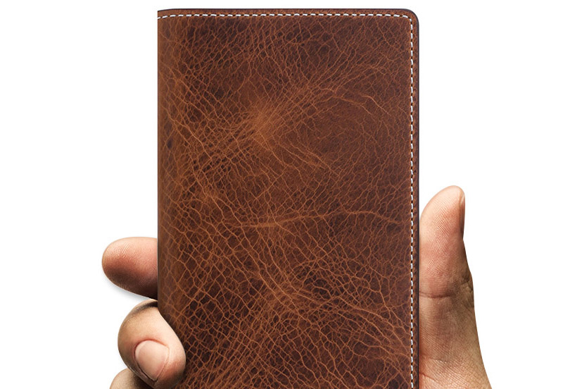 本革ならではの味わいが楽しめるレザー