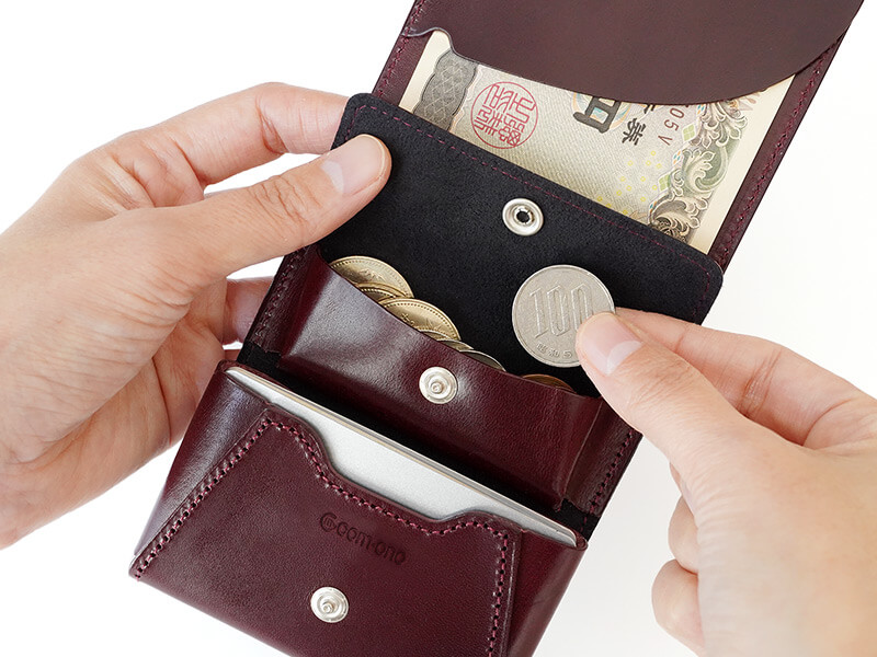 あえて浅いコインケース