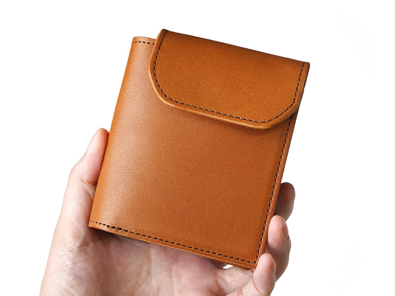 手のひらサイズのコンパクトなお財布