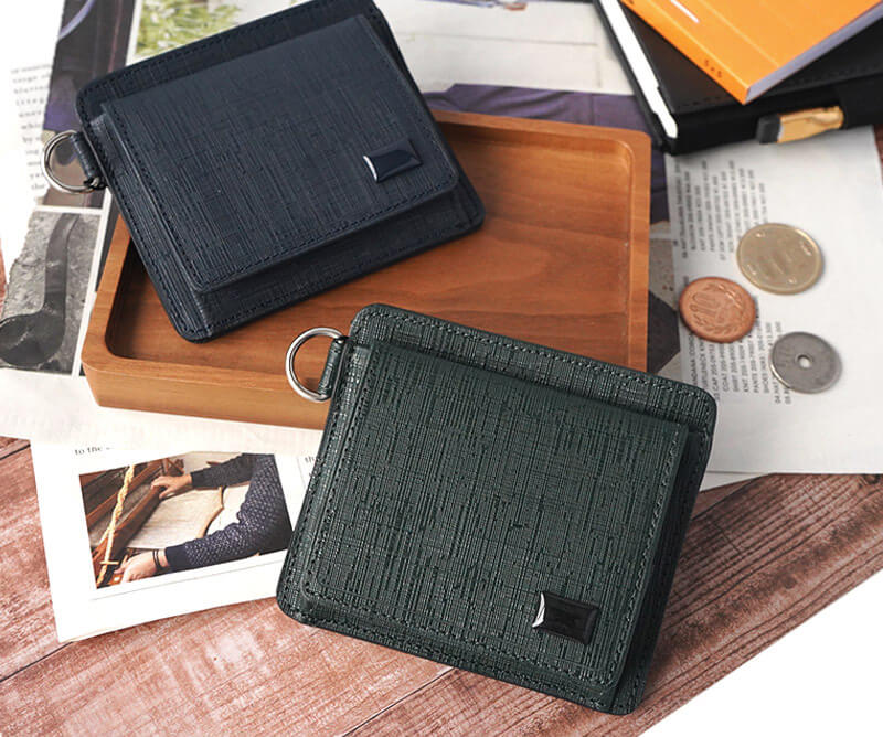 印象的な細かい型押しが特徴のシリーズ