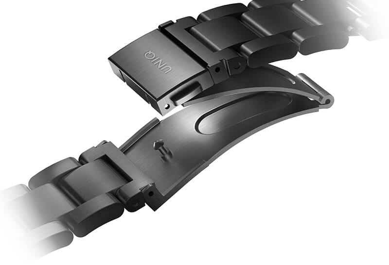 高級感を演出する3連ブレスデザイン