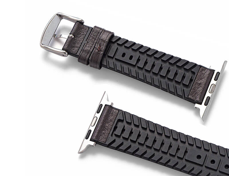 裏側は、湿気や水分に強く耐久性にも優れたTPUラバーを使用。