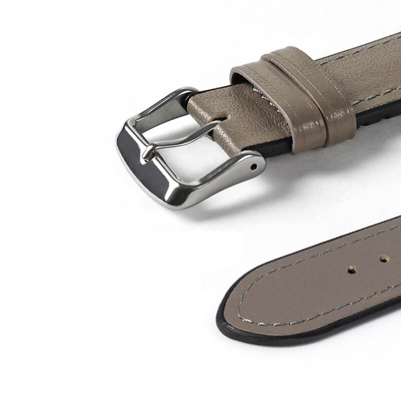 ステンレス尾錠は、丈夫でさびにくい素材です。