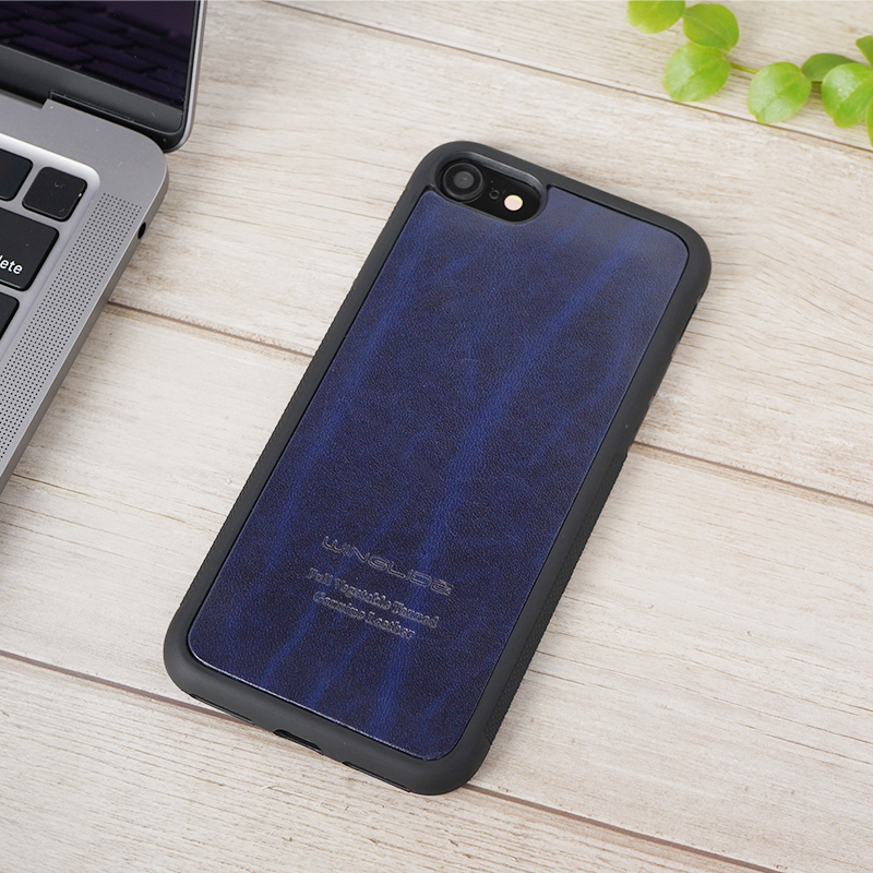 ルガトーレザーを使用したiPhoneケース、手元にキラリとひかるアイテムを。