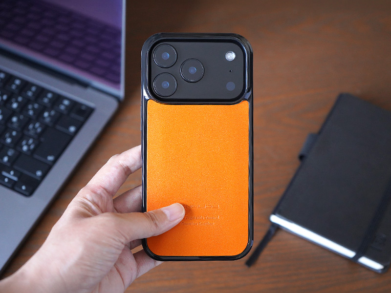 栃木レザー キャメルがおしゃれなiPhoneケース