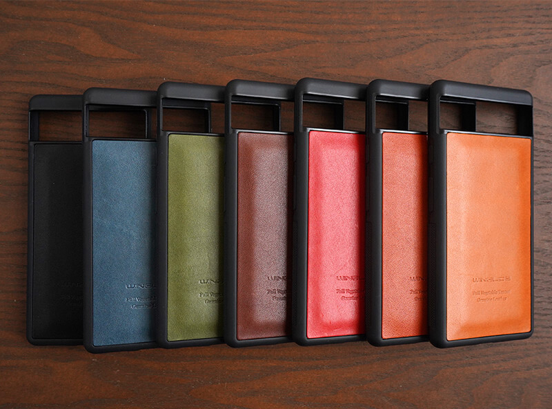 上質な革の質感を気軽におたのしみ頂けるレザーアイテムです。どのカラーもシックで落ち着いた色合いで、シーンを選ばず使っていただけます。