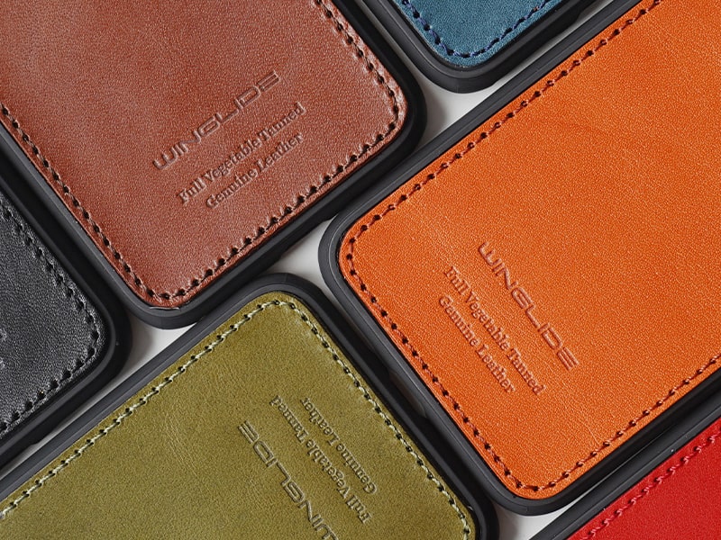 ステッチは同系色の糸を使用しています。