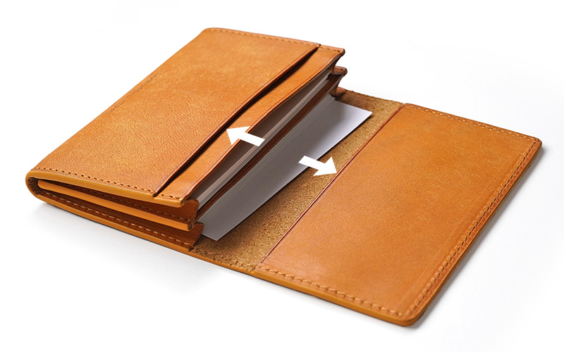 定期入れとしても使えるカードポケット