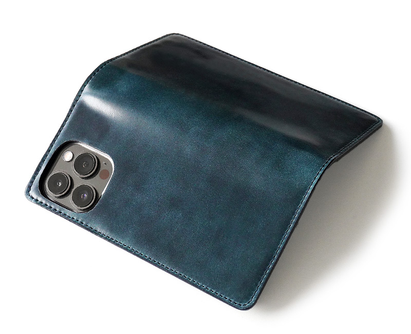 表側全面にコードバンを使用したスマホケース