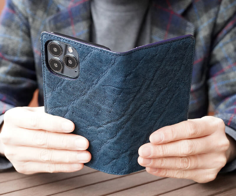 シンプルだけど高級感があるおしゃれなエレファントレザーを使用したiPhoneケース
