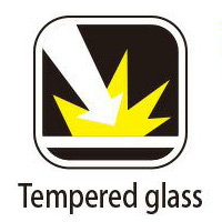 高硬度(9H)の強化ガラス採用