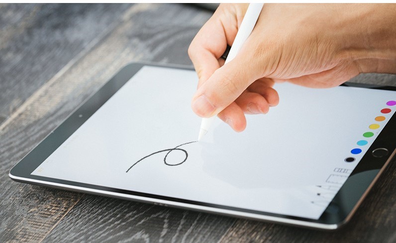 上質紙のような描き心地を再現したiPad用液晶保護フィルム