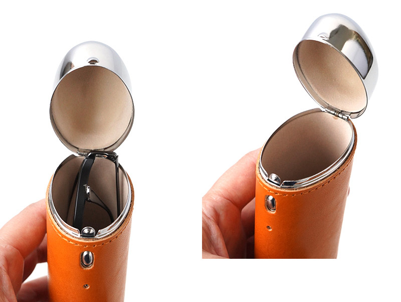 柔らかなスエード生地貼りの内側