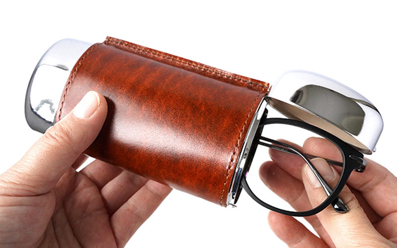 しっかりしたハードタイプケース