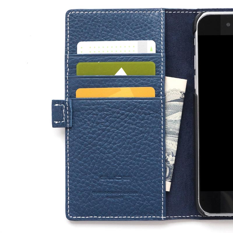 便利なカードポケット