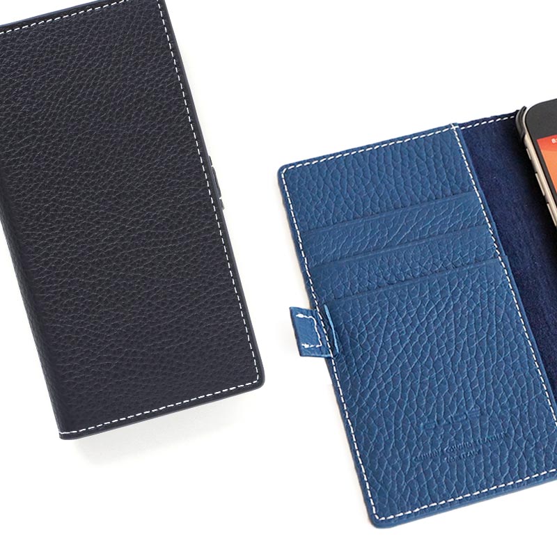 美しいシボが魅力のシュリンクレザー使用