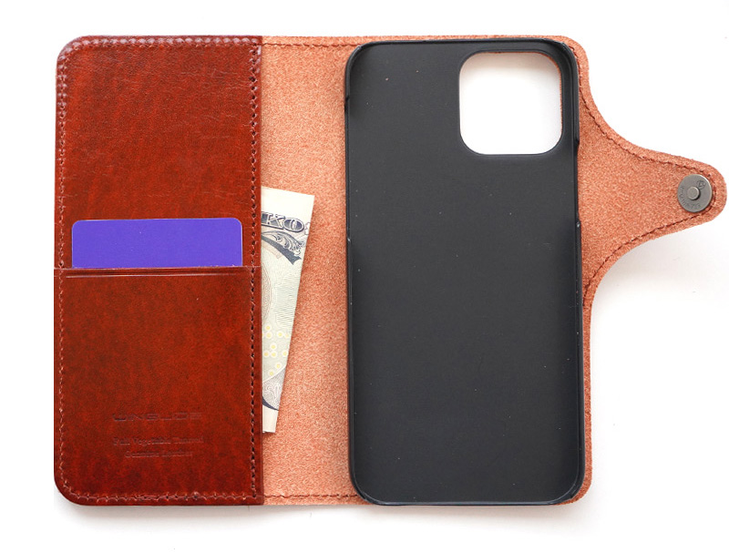 便利なカードポケット