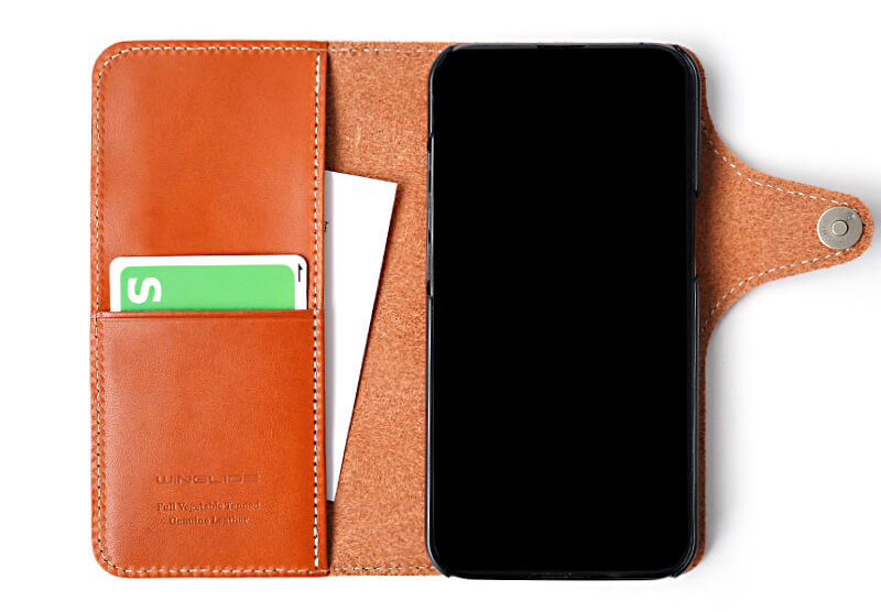 便利なカードポケット