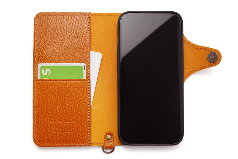 便利なカードポケット