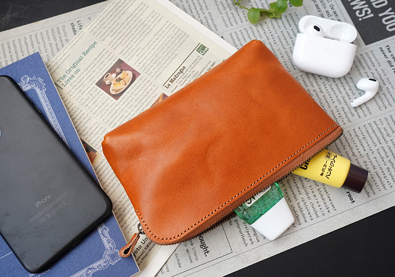 栃木レザー マルチポーチ