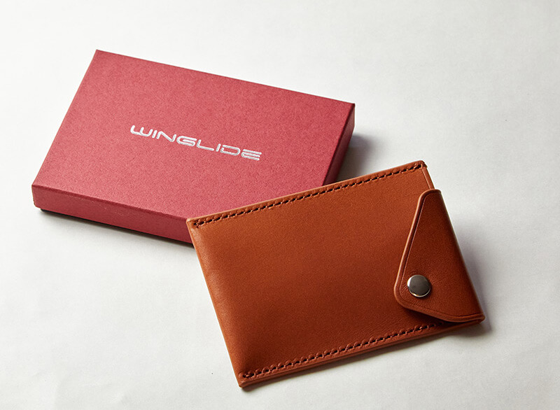 ギフトにも最適な化粧箱入り