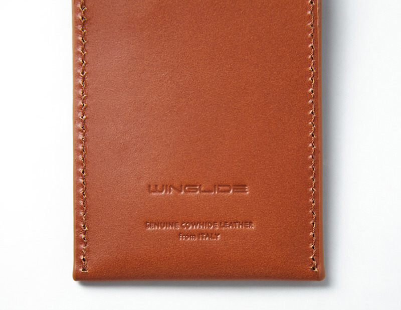 ロゴの刻印もシンプルで美しいデザインに