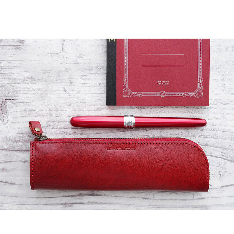 上質なルガトーレザー使用