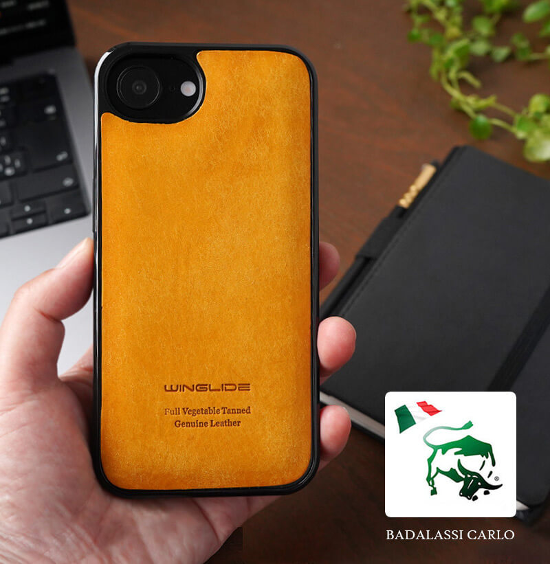 使えば使うほど艶が増し、 エイジングが楽しめるプエブロレザー。