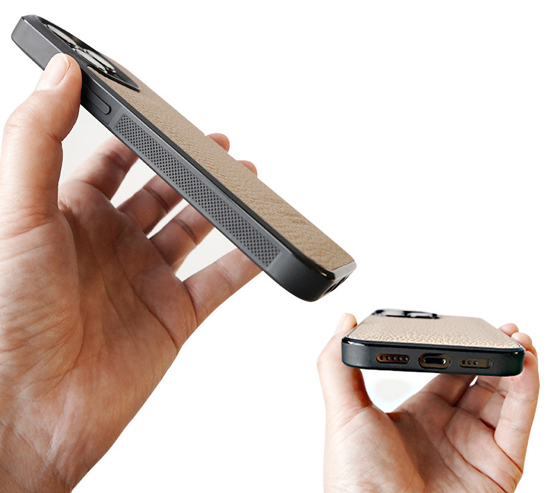 WINGLIDE『iPhone13シリーズ対応 シュランケンカーフ 背面カバー ケース』はサイドにグリップ加工済