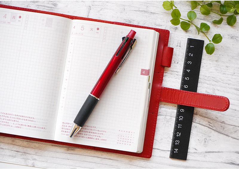 栃木レザー手帳カバー レッドがおすすめ