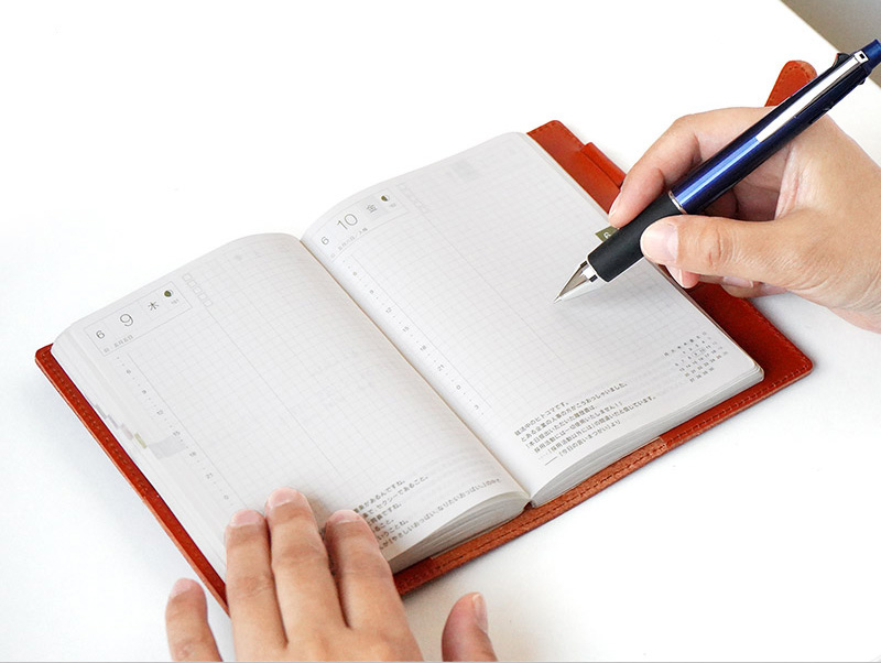 栃木レザー手帳カバー ブラウンがおすすめ