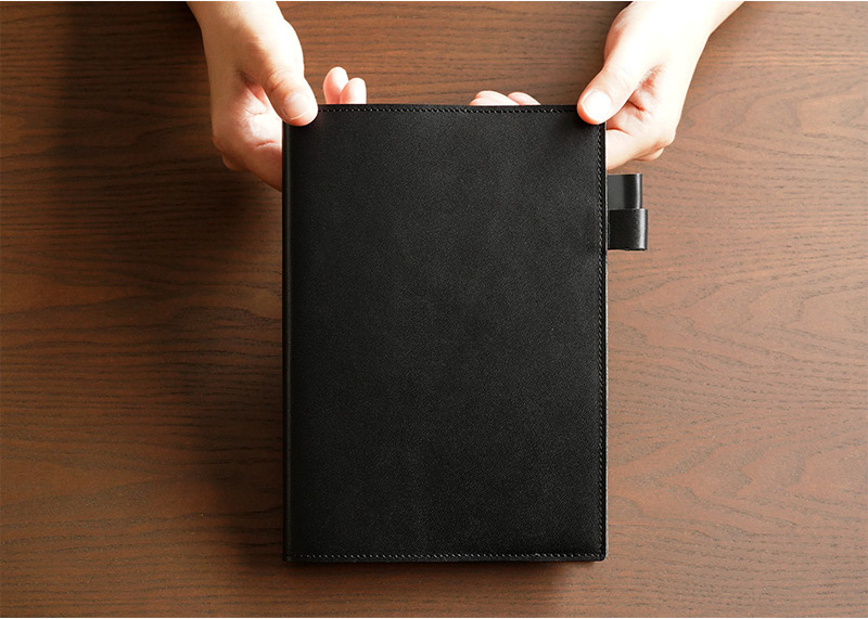 栃木レザー手帳カバー 黒 ブラックがおすすめ