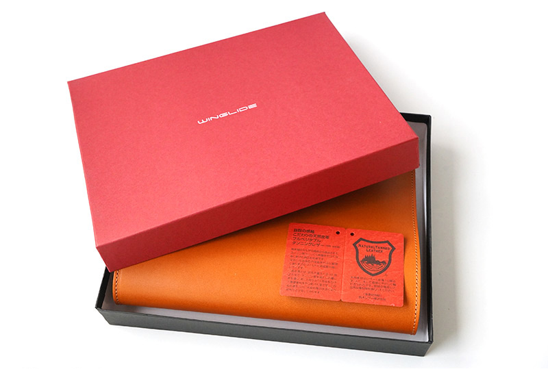 プレゼントにも最適な専用の化粧箱でお届けします