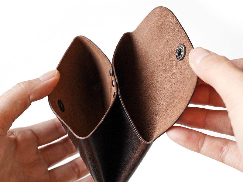 二つに分かれた収納スペース