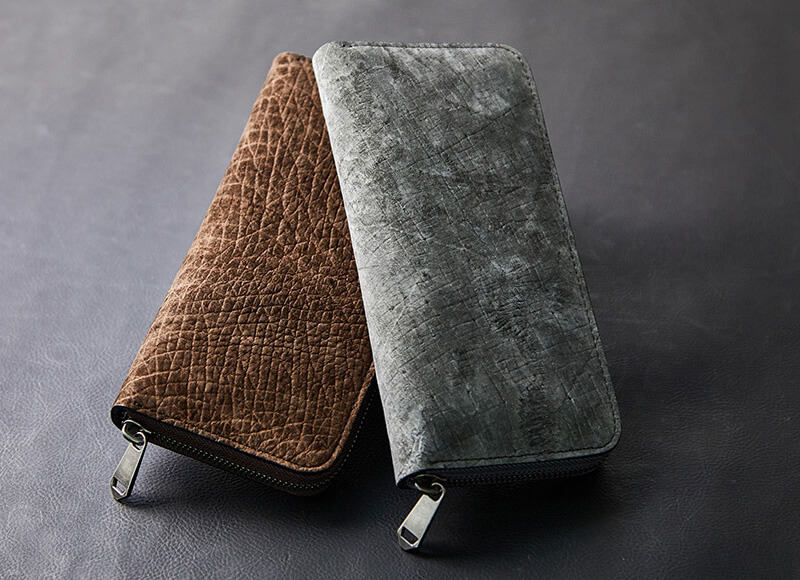 希少価値が高いカバ革を贅沢に使用